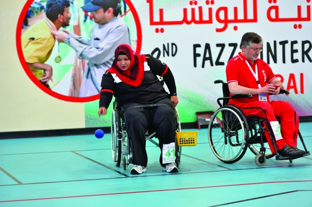 "■ جانب من منافسات أمس في صالة نادي النصر | البيان"