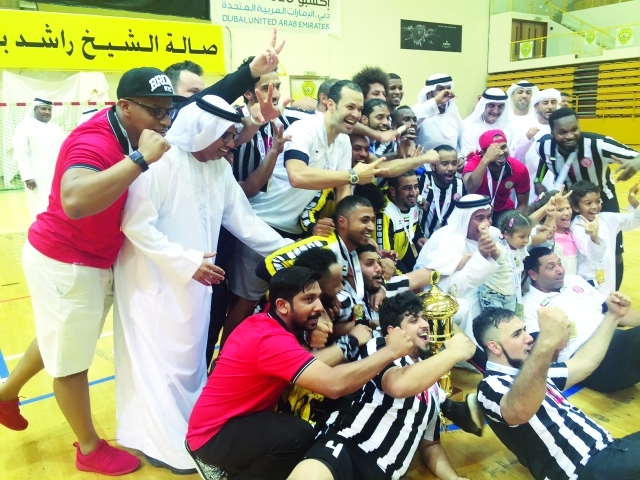 "■ فرحة بالكأس الغالية | تصوير غلام كاركر"