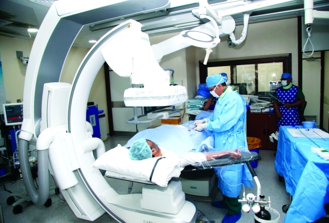 "■ وزارة الصحة نحو تحديث الأجهزة وتطويرها لتقديم خدمات عالية السرعة والجودة | البيان"