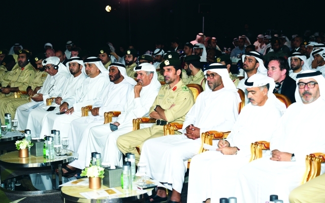 "■ سعيد حارب وعارف العواني وعبدالله الغيثي وعبدالله خليفة خلال متابعة الجلسات | البيان"
