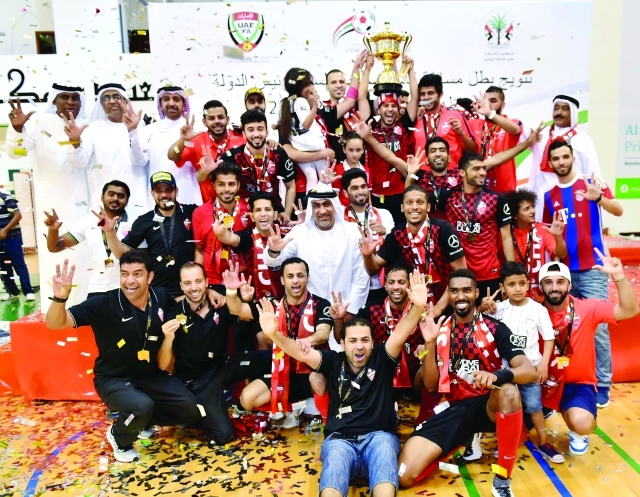 "■ فرحة الفوز بكأس رئيس الدولة لكرة قدم الصالات البيان"