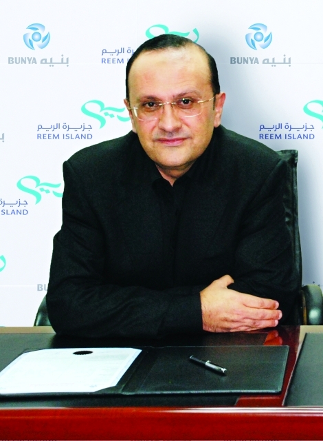 "■ طارق حاتم"