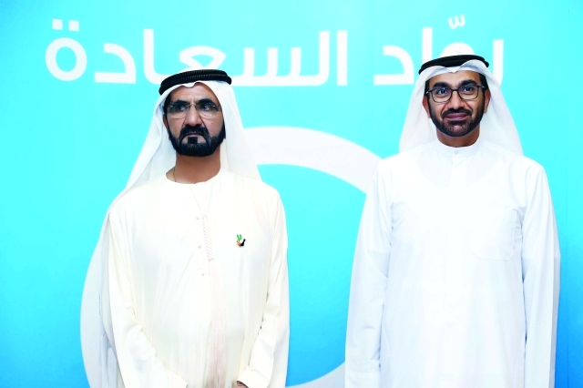 "ويكرم هشام القاسم عن بنك الإمارات دبي الوطني"
