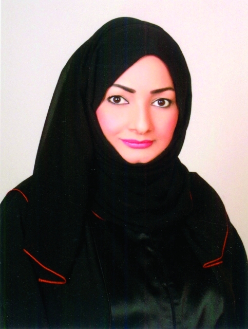 "فاطمة الكندي"