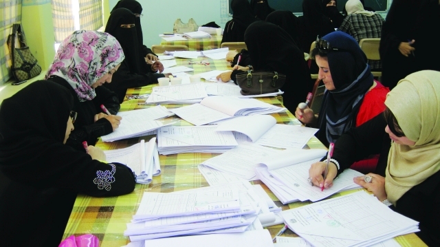 "آليات دقيقة في تصحيح الأوراق الامتحانية | أرشيفية"