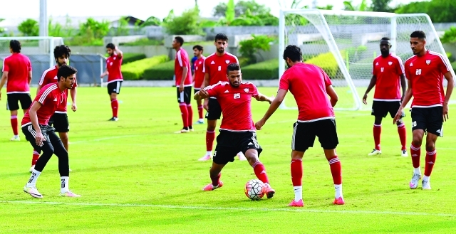 "■ من مران الأبيض استعداداً للقاء الأردن | تصوير: هشام تيكنوين"