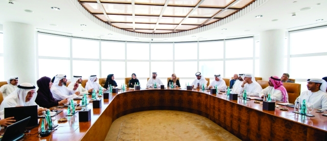 "■ محمد القرقاوي يترأس اجتماع لجنة الحملة بحضور ريم الهاشمي وجميلة المهيري ومنى المري وممثلي المؤسسات المشاركة | من المصدر"