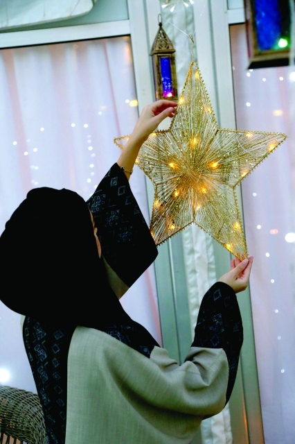"■ ميرة بن ثاني تضع لمساتها"