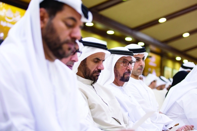 "■ عمر بن زايد وأحمد بن سيف بن محمد وحمد الخييلي والحضور"