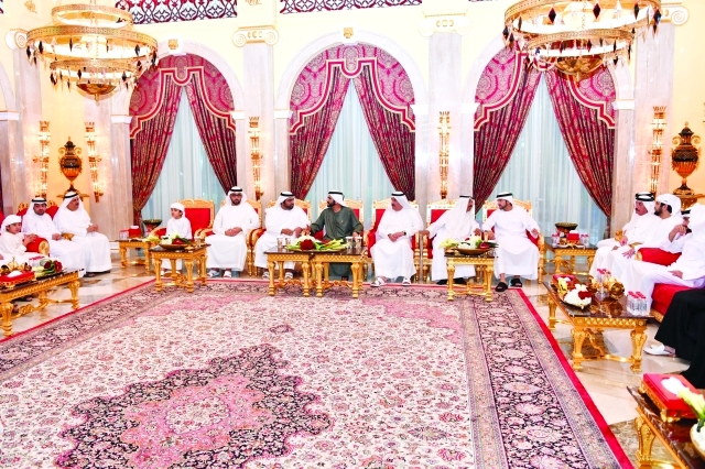 "■ نائب رئيس الدولة وسعود المعلا وحمدان ومكتوم بن محمد ومحمد الشرقي وراشد بن سعود وأحمد بن محمد وحشر بن مكتوم ومحمد المر | تصوير: محمد هشام وسيف محمد"