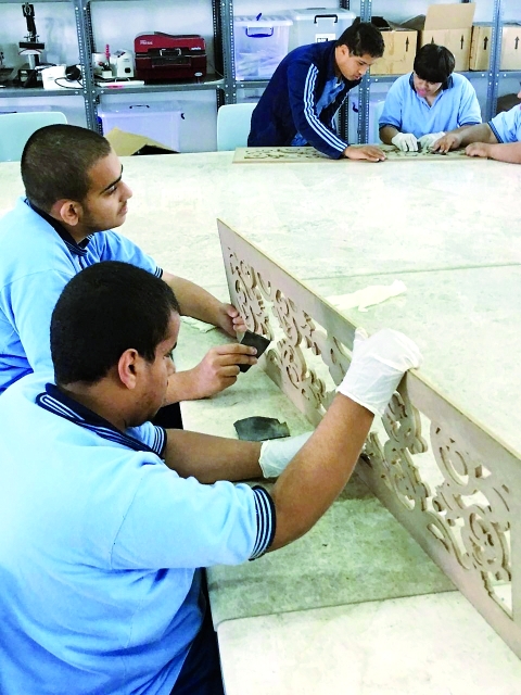 "إقبال كبير على التعلم والتدريب | البيان"