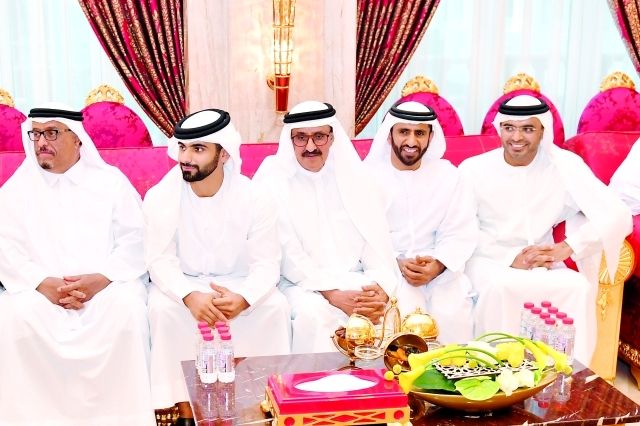 "■ منصور بن محمد وضاحي خلفان وأحمد بن حميدان وماجد الغرير وسعيد الكندي"