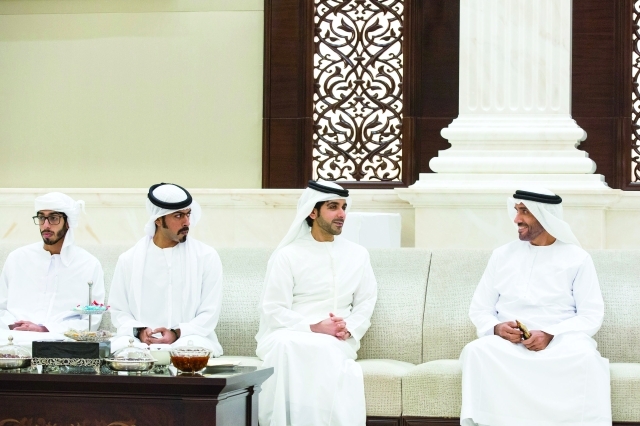 "نهيان بن زايد وهزاع وخليفة بن طحنون"