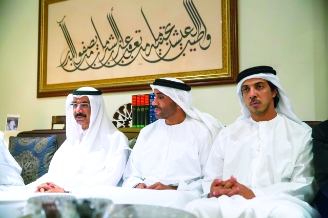 "■ نهيان ومنصور بن زايد ومحمد المر خلال العزاء"