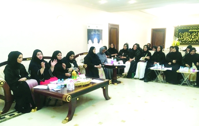 "■ المشاركات في مجلس الداخلية واستضافته عائشة بوسمنوه في الشارقة"