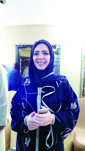 "■ منى كاظم"