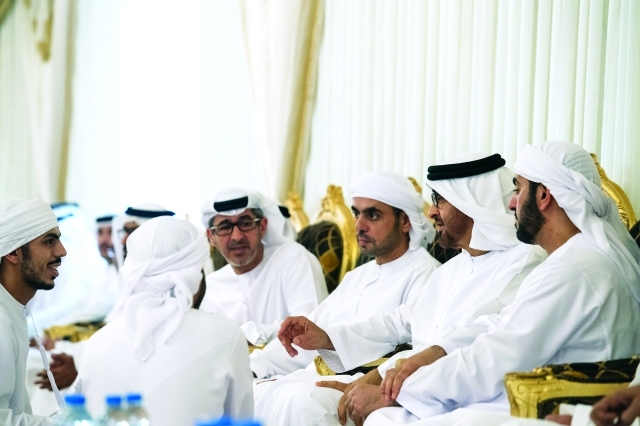 "■ محمد بن زايد خلال تقديم واجب العزاء إلى حمدان المزروعي | وام"