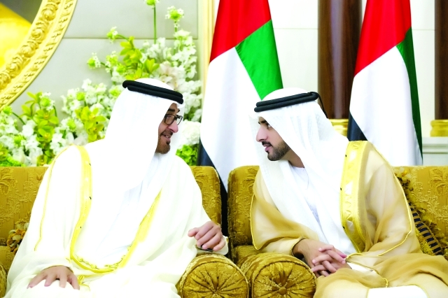 "محمد بن زايد في حديث مع حمدان بن محمد"