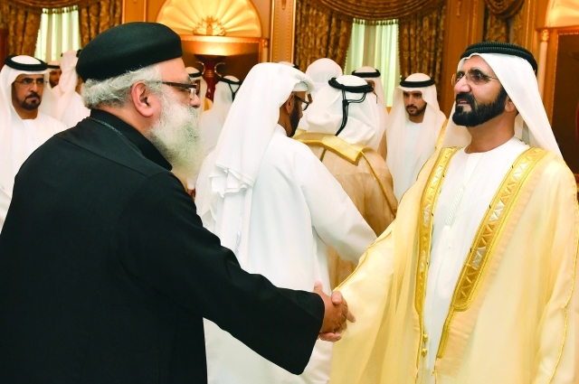"■ محمد بن راشد يتلقى بحضور حمدان بن راشد تهنئة يوسف علي"