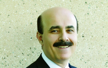 "■ حسين هاشم"