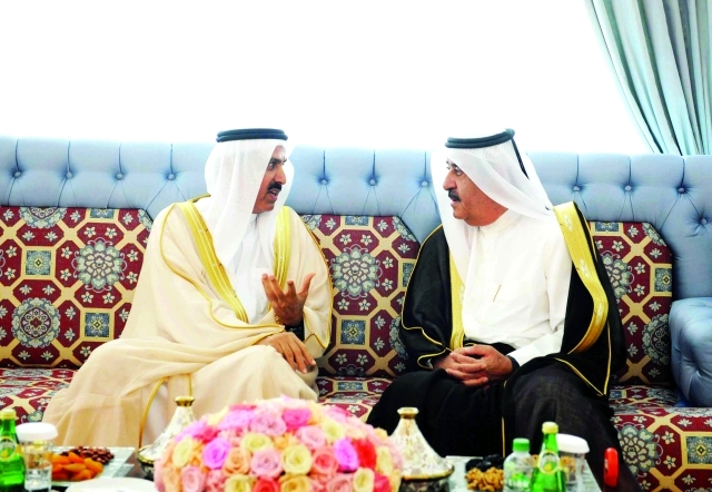 "حاكم أم القيوين يتلقى تهاني صقر غباش"