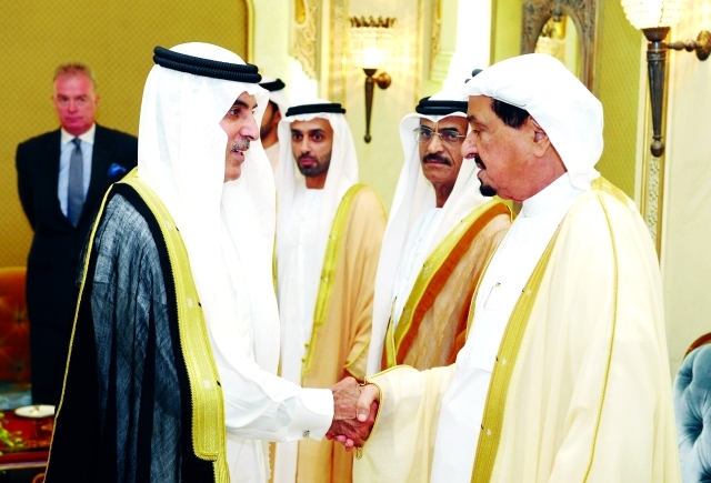 "وسموه يتلقى تهاني عبد العزيز الغرير بحضور أحمد بن حميد وعبد الله بالحيف النعيمي"