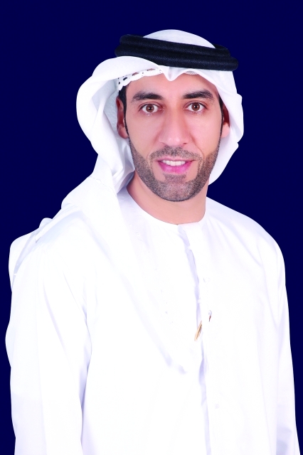 "عيسى الملا"