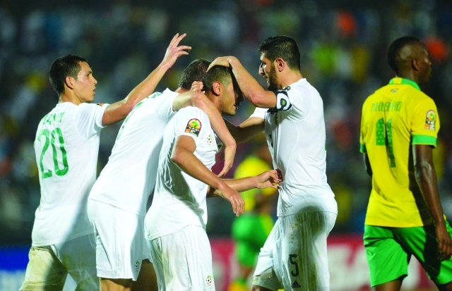 "■ من مباراة منتخب الجزائر أمام جنوب أفريقيا في كأس الأمم الأفريقية العام الماضي | البيان"
