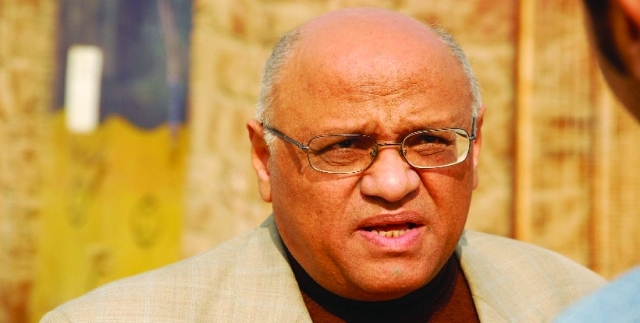 روائي جزائري يكتب بالفرنسية: كيـف؟