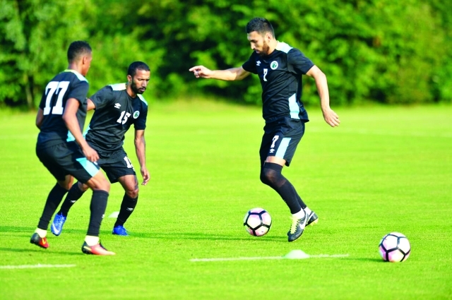 "■ الشباب يواصل تدريباته في معسكره الهولندي | البيان"