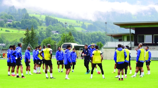 "■ من تدريبات العين في معسكر النمسا | البيان"