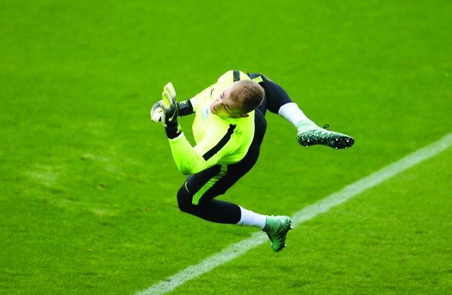 "■ جو هارت حارس المنتخب الانجليزي | أف ب"