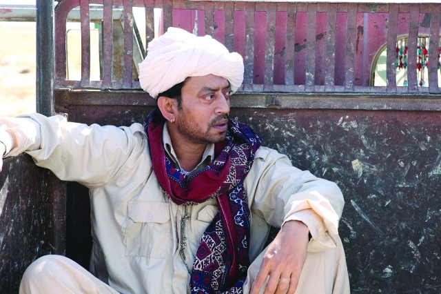 "■ عرفان خان في أحد مشاهد الفيلم"