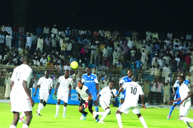 "■ العنف شاب أداء الأهلي أمام الهلال والمباراة تنتهي في غير موعدها | البيان"