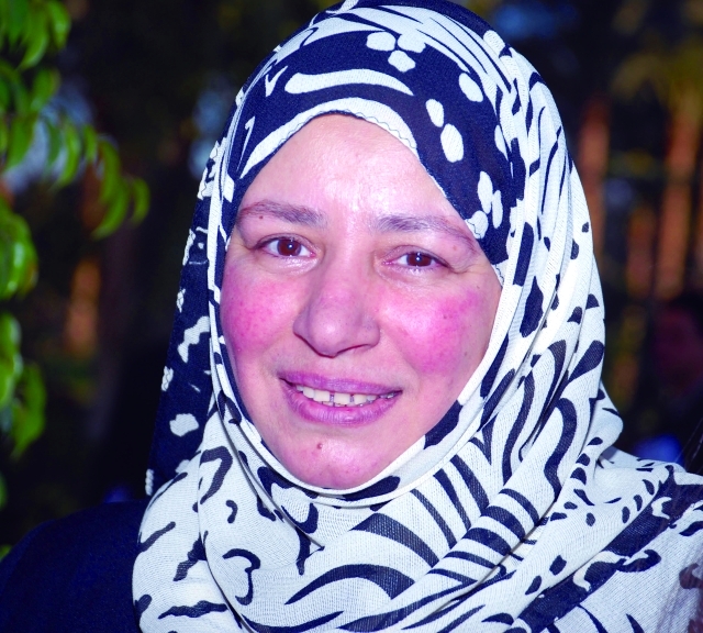 "عبلة كامل"
