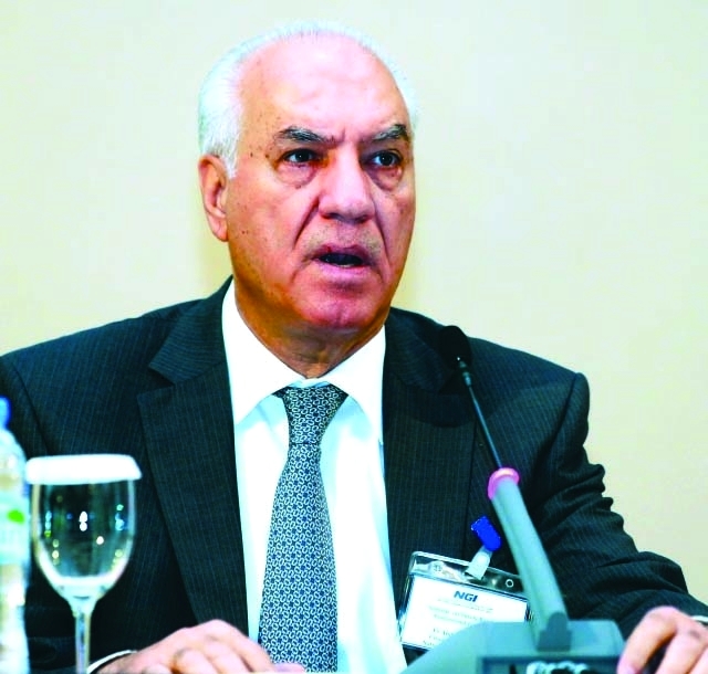 "عبد الزهرة عبدالله"