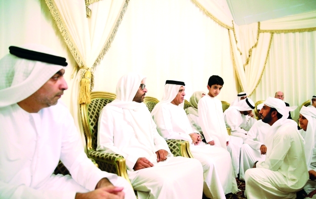 "■ سموه أثناء تقديم العزاء"