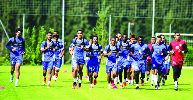 "■ من تدريبات العين في معسكره الخارجي | البيان"
