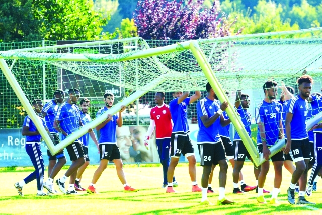 " من تدريبات فريق الشارقة في معسكر الإعداد الخارجي البيان"