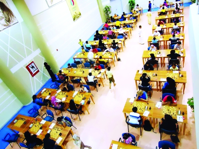 "من منافسات كأس رئيس الدولة للشطرنج البيان"