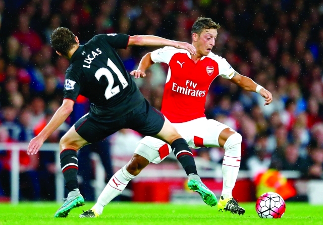 "■ قمة آرسنال وليفربول بداية مبكرة لصراع الدوري الإنجليزي | أرشيفية"