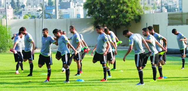"■ جانب من تدريبات النشامى قبل التوجه إلى سويسرا | البيان"