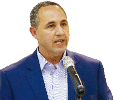 "عز الدين ميهوبي يلقي محاضرته في مؤسسة زايد الخيرية بأبوظبي | تصوير- مجدي إسكندر"