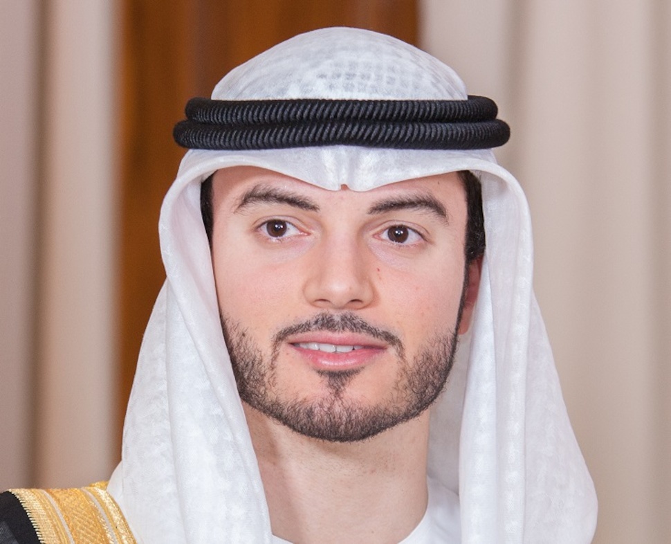 "طارق المطوع،مدير طيران الإمارات في قطر"