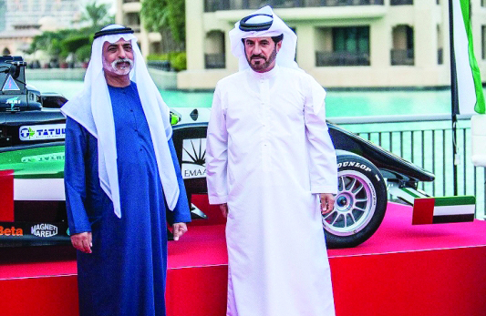 "■ نهيان بن مبارك وبن سليّم أثناء مراسم إطلاق بطولة الفورمولا 4 في فبراير الماضي / البيان"