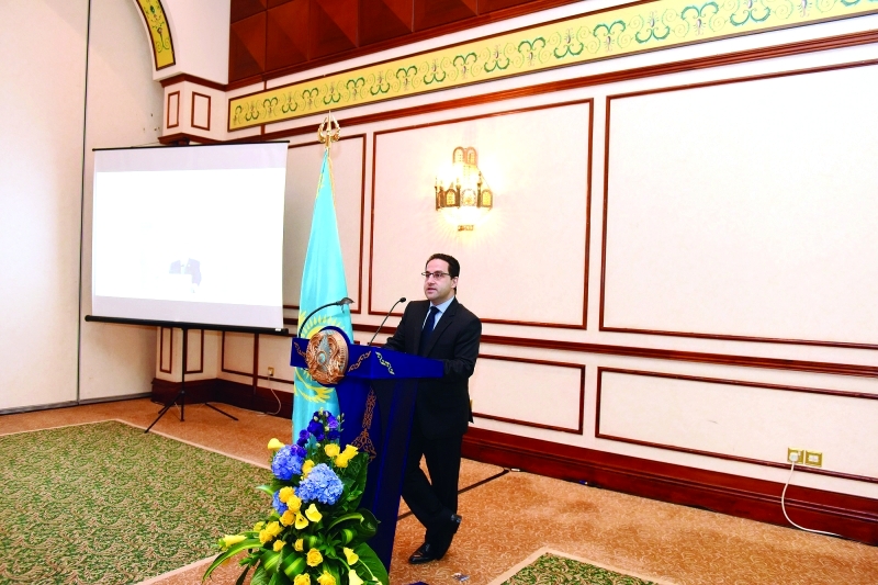 "خالد أبو ظهر"