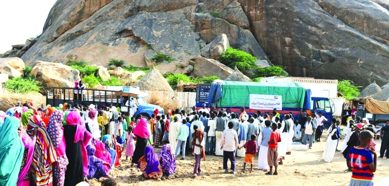«خليفة الإنسانية» توزع مساعدات على 500 أسرة سودانية