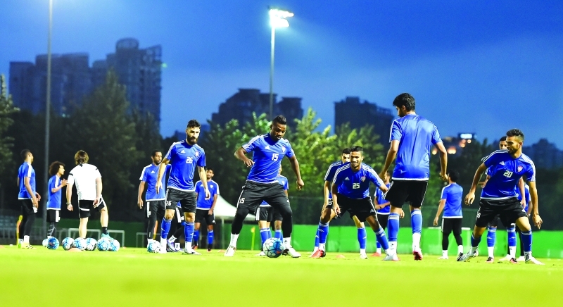 "■ من تدريبات المنتخب استعداداً لليابان | تصوير: هشام تيكنيوين"