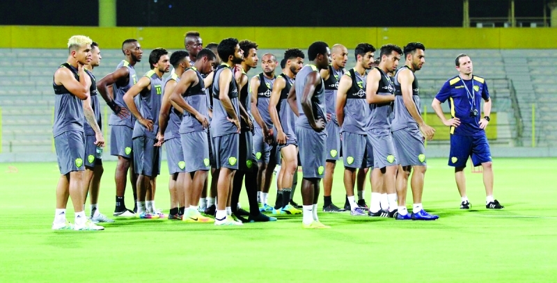 "Ⅶ جانب من تحضيرات الإمبراطور استعداداً للقاء الشارقة | البيان"