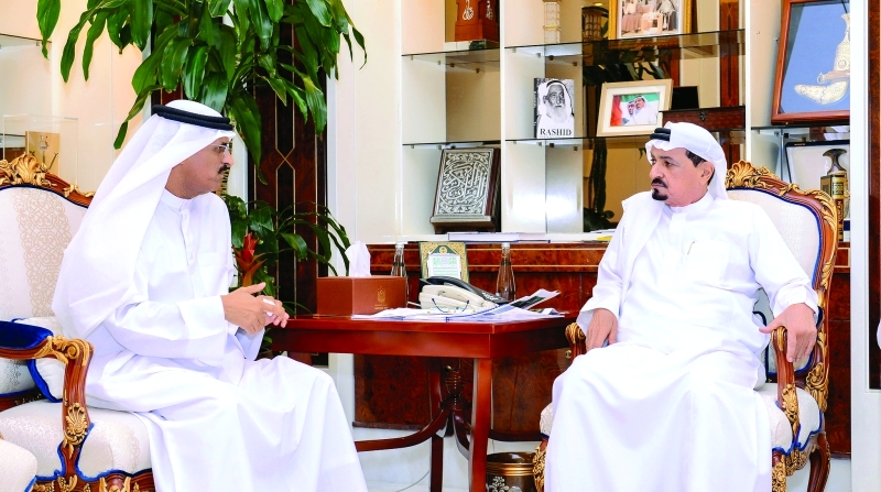"■ حميد النعيمي خلال استقباله عبدالله بلحيف | وام"
